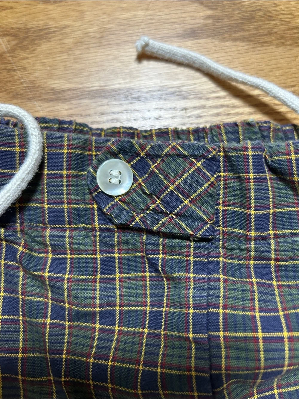 Jantzen Navy Plaid Elastic Waist Shorts with White Drawstring